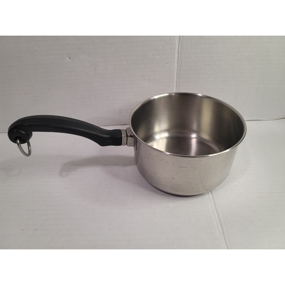VTG Farberware S.S. Aluiminim clad saucepan 1 qt. sits flat no lid 5in